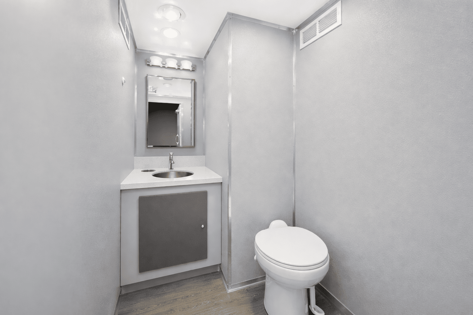 Nice Restroom Trailer